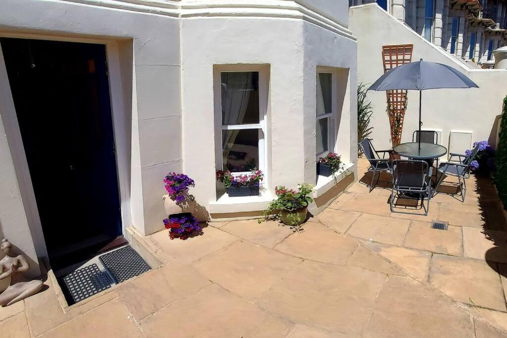 Beautifully Appointed, Period Seaside Apartment フォークストン エクステリア 写真