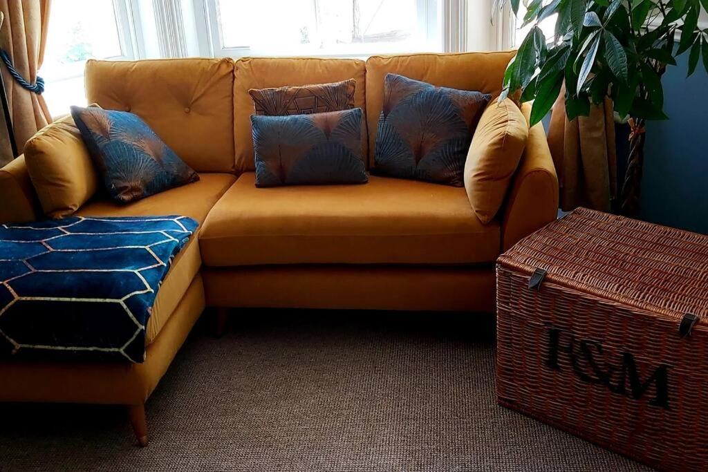 Beautifully Appointed, Period Seaside Apartment フォークストン エクステリア 写真