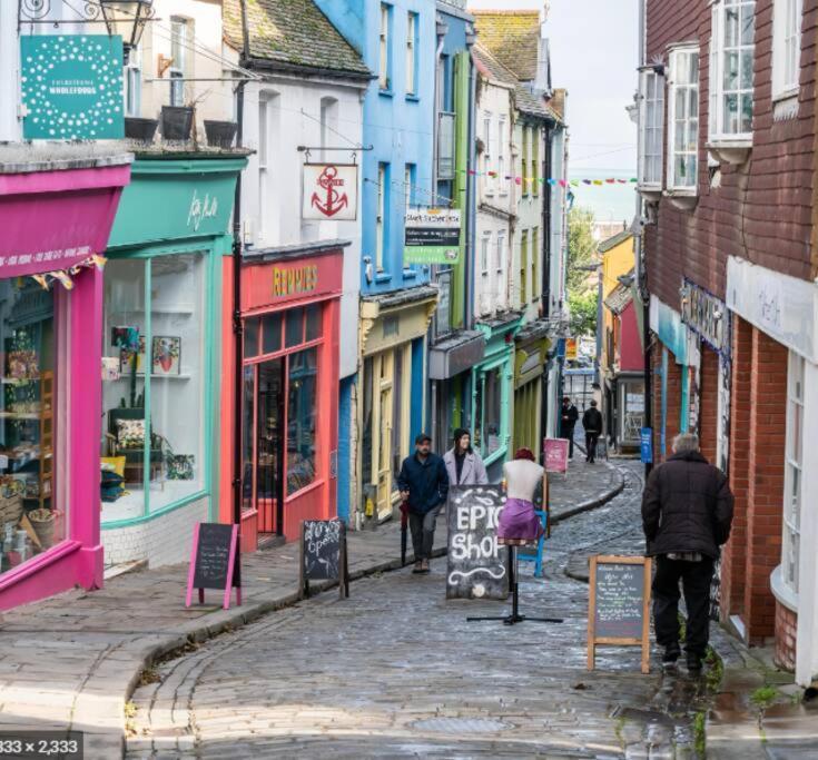 Beautifully Appointed, Period Seaside Apartment フォークストン エクステリア 写真