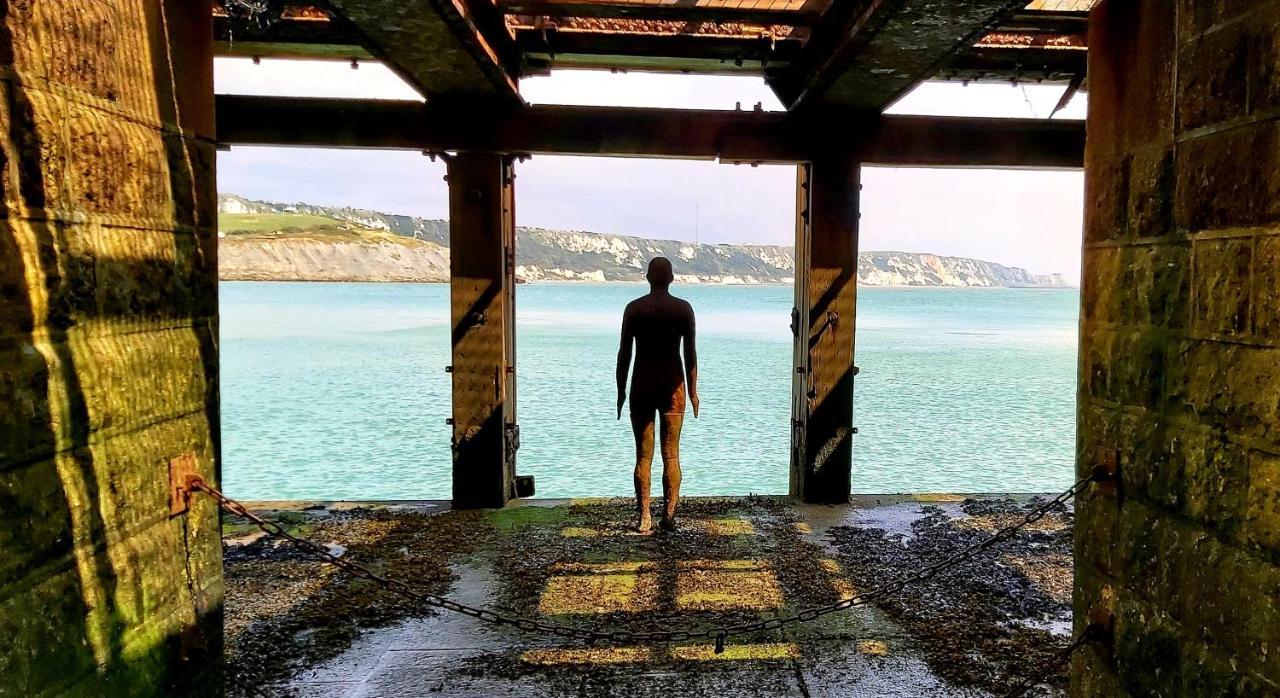 Beautifully Appointed, Period Seaside Apartment フォークストン エクステリア 写真